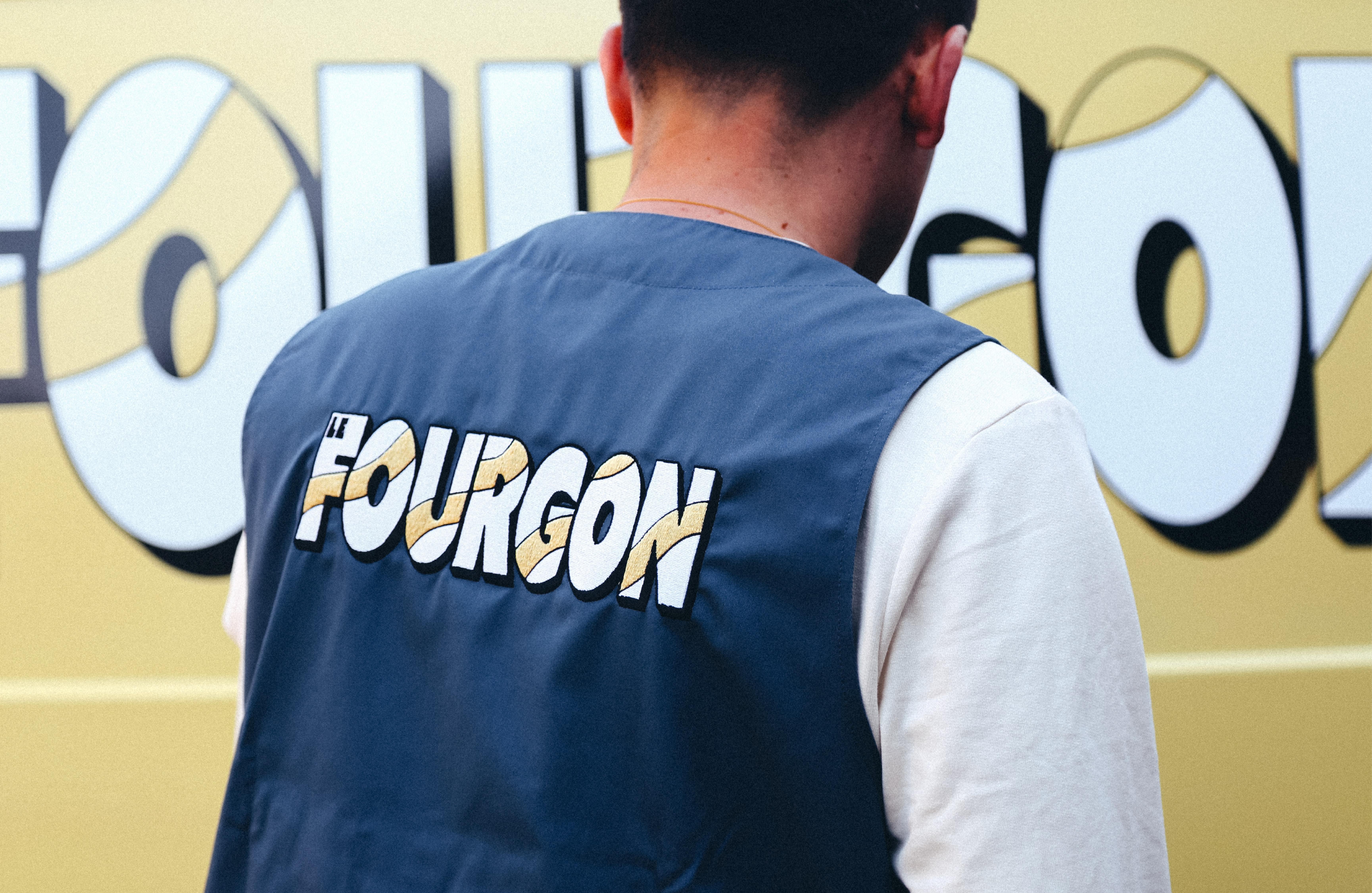Le Fourgon 2426 - Nash and Young