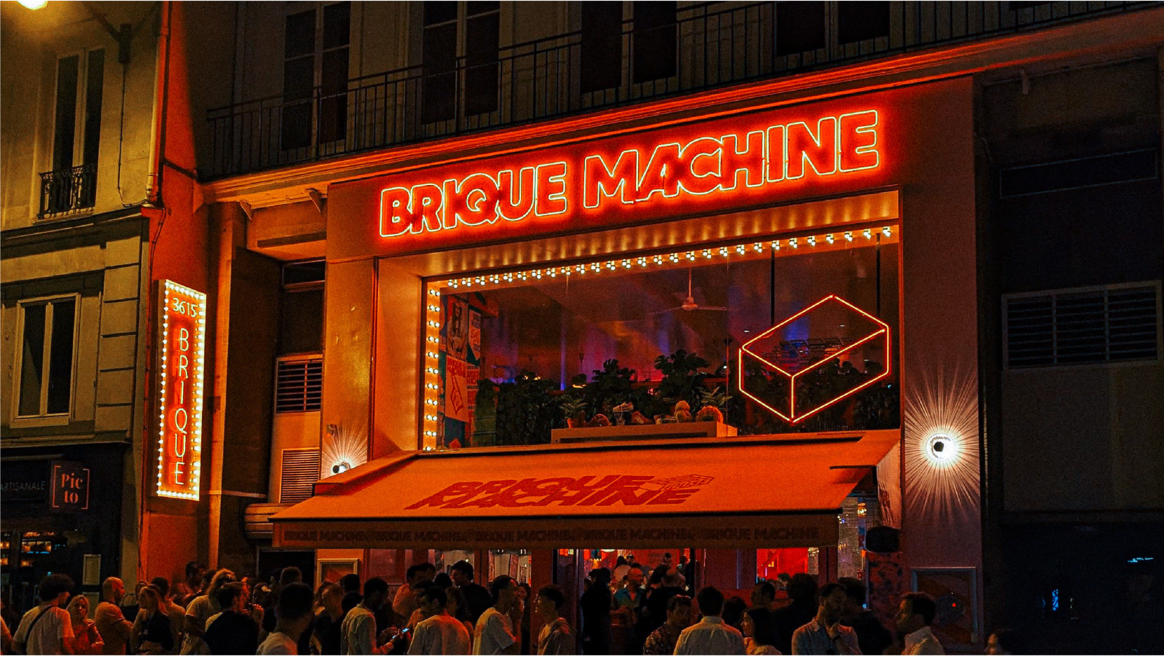 Brique House Grands Boulevards 3651 - Nash and Young