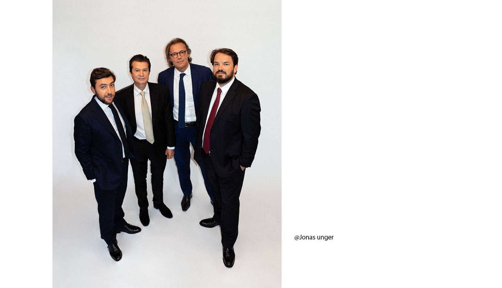 Office Notarial Paris République 3142 - Nash and Young